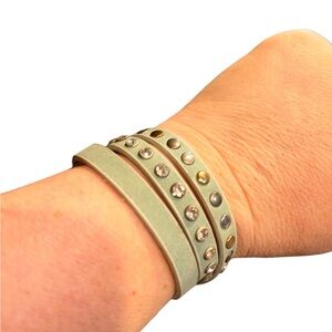 Mixed metal and rhinestone triple layer leather snap bracelet